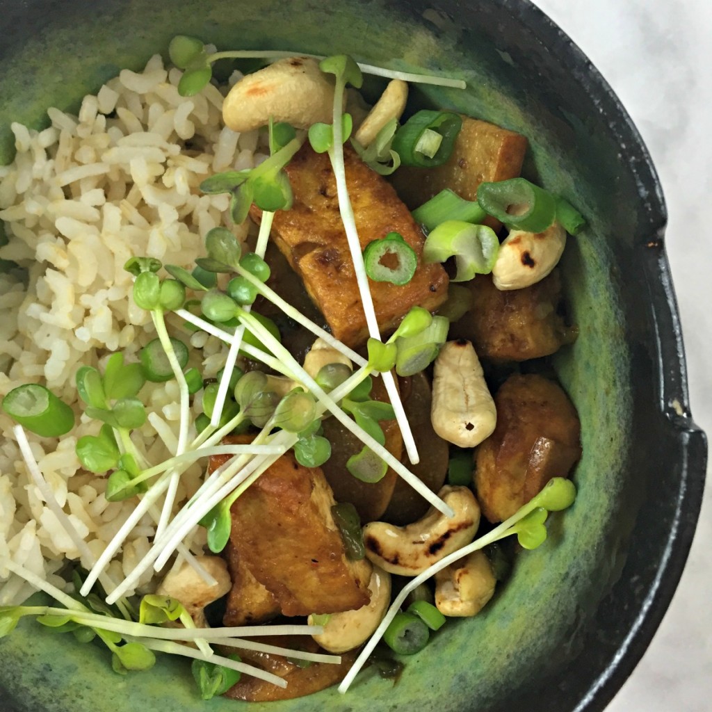 asian pear, cashew, and tofu stirfry radish*rose