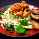 vegan buffalo ranch salad with tempeh and garlic croutons