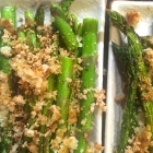 easy  broiled asparagus with crispy Parmesan crumbs