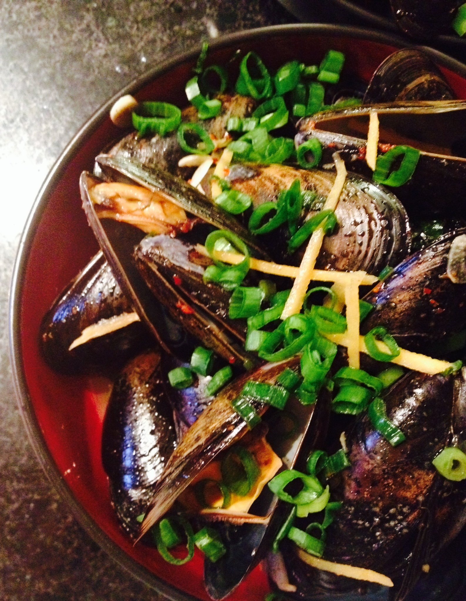 ginger soy butter mussels :: by radish*rose